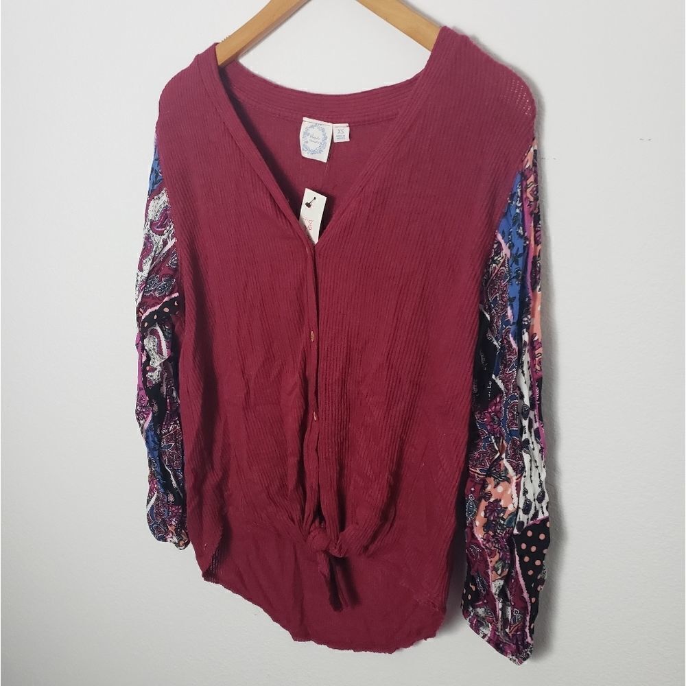 Knot front floral sleeve blouse